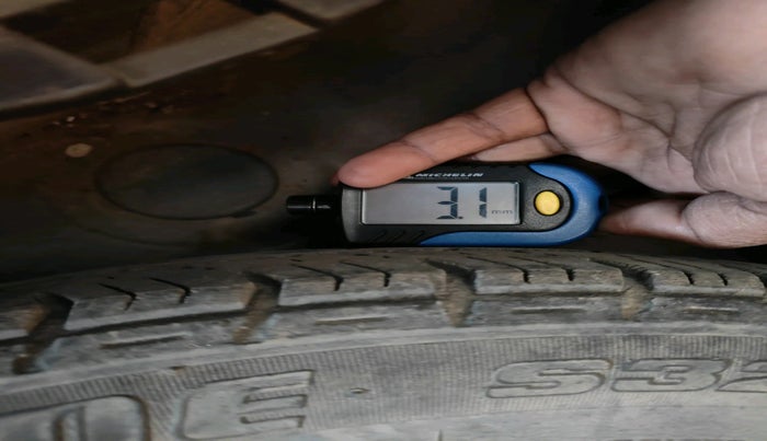 2011 Hyundai Santro Xing GLS, Petrol, Manual, 68,110 km, tyre