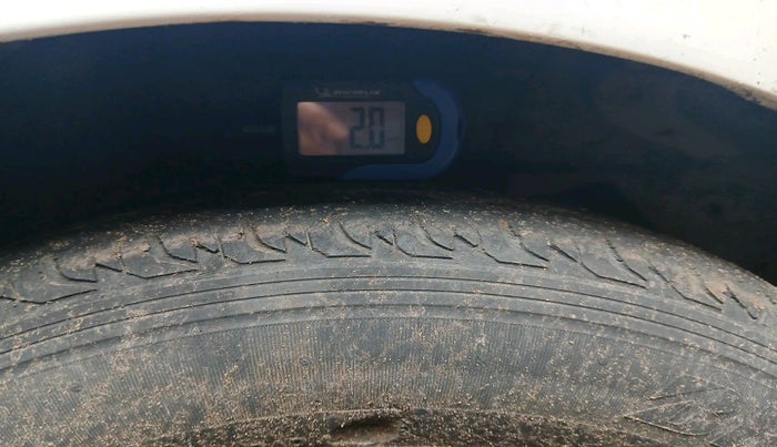 2014 Hyundai Eon D-LITE+, Petrol, Manual, 30,089 km, tyre