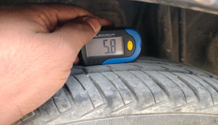 2019 Renault Kwid RXL, Petrol, Manual, 57,005 km, tyre