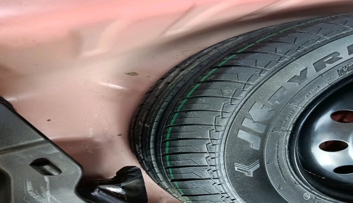 2022 Maruti Dzire VXI AMT, Petrol, Automatic, 25,630 km, tyre