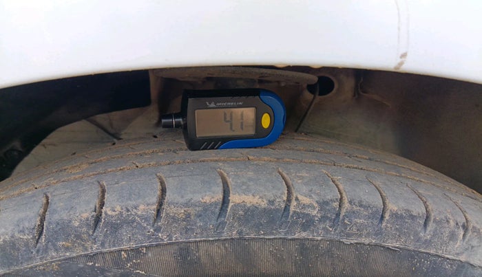 2021 Maruti Dzire VXI, Petrol, Manual, 1,08,216 km, tyre