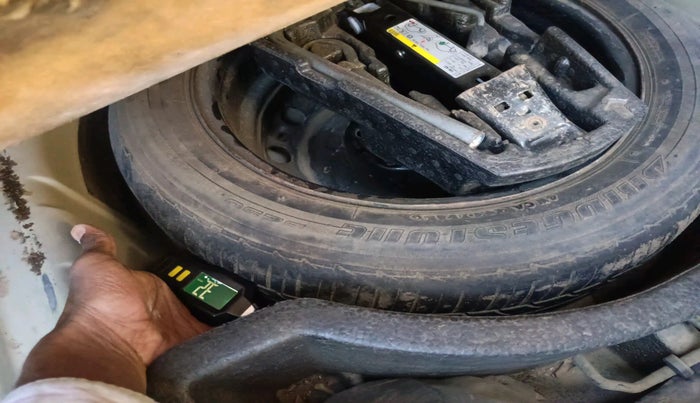 2011 Skoda Rapid ELEGANCE 1.6 TDI CR MT, Diesel, Manual, 1,53,538 km, tyre