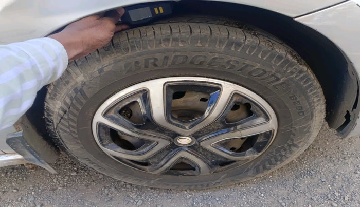 2011 Skoda Rapid ELEGANCE 1.6 TDI CR MT, Diesel, Manual, 1,53,538 km, tyre