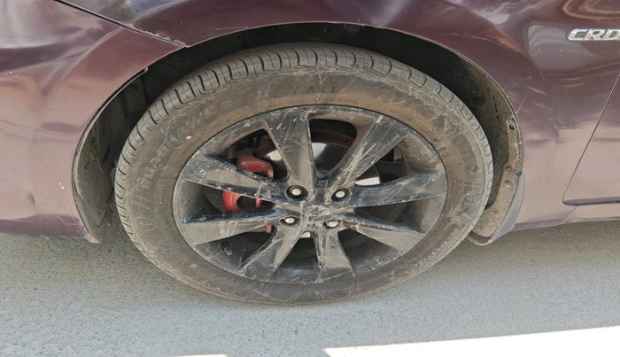 2012 Hyundai Verna FLUIDIC 1.6 CRDI SX, Diesel, Manual, 81,856 km, tyre