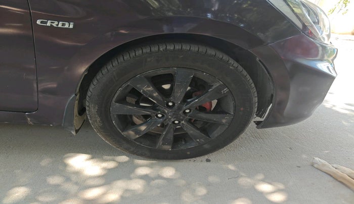 2012 Hyundai Verna FLUIDIC 1.6 CRDI SX, Diesel, Manual, 81,856 km, tyre