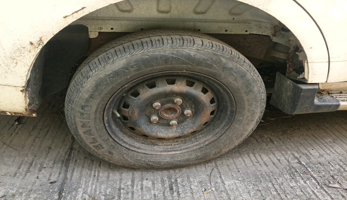 2011 Mahindra Xylo D4, Diesel, Manual, 1,19,981 km, tyre