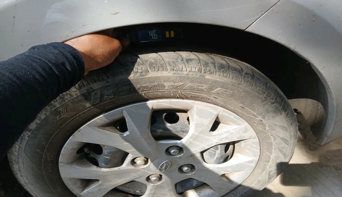 2015 Hyundai Grand i10 SPORTZ 1.2 KAPPA VTVT, Petrol, Manual, 66,177 km, tyre