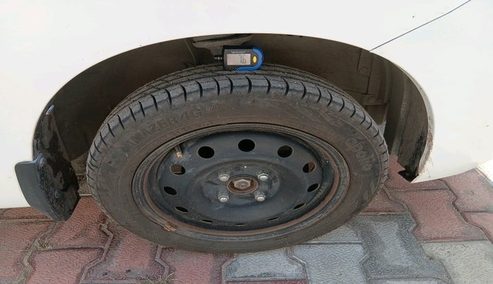 2015 Maruti Wagon R 1.0 VXI, Petrol, Manual, 45,863 km, tyre