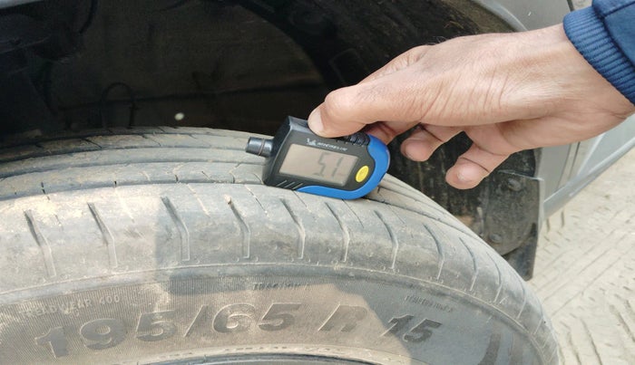 2024 Hyundai VENUE S(O) 1.2, Petrol, Manual, 8,454 km, tyre