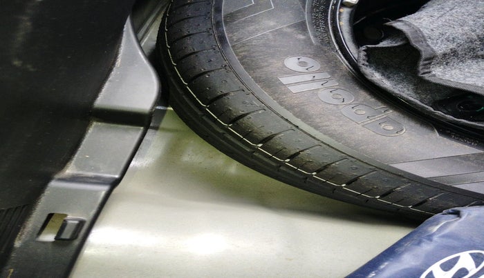 2024 Hyundai VENUE S(O) 1.2, Petrol, Manual, 8,454 km, tyre