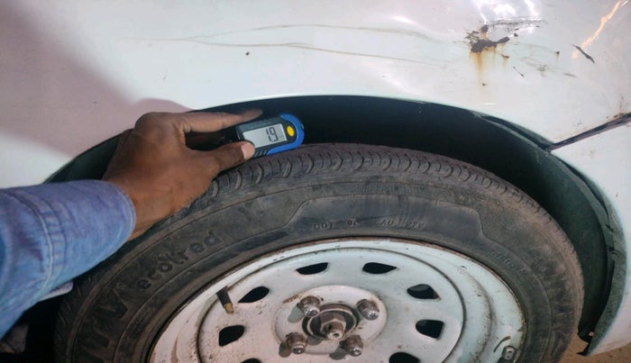 2015 Datsun Go T, Petrol, Manual, 1,17,709 km, tyre