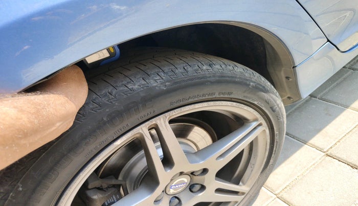 2016 Volvo S60 Momentum D4, Diesel, Automatic, 1,73,767 km, tyre