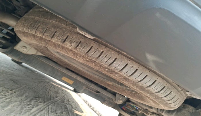 2022 Tata Safari XM, Diesel, Manual, 76,343 km, tyre