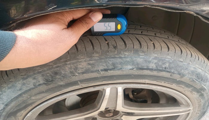 2016 Nissan Micra Active XV, Petrol, Manual, 1,11,786 km, tyre