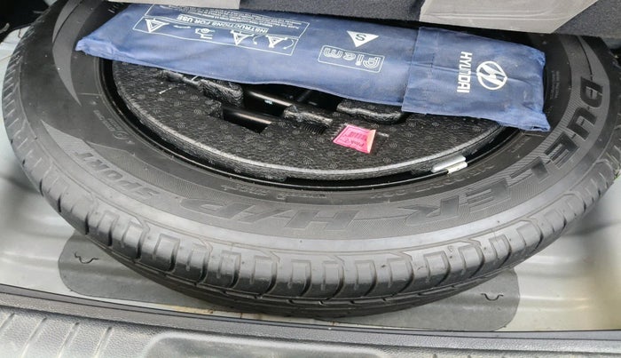 2018 Hyundai Creta SX AT 1.6 DIESEL, Diesel, Automatic, 1,01,296 km, tyre