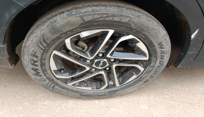 2023 KIA CARENS LUXURY PLUS 1.5 DIESEL 7 STR, Diesel, Manual, 41,428 km, tyre