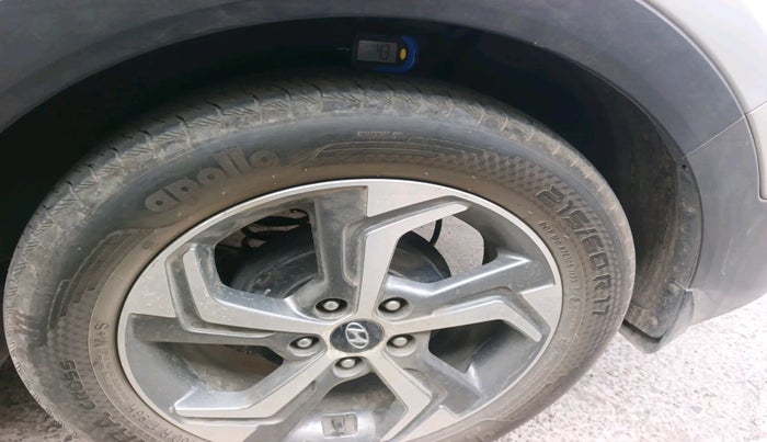 2018 Hyundai Creta SX AT 1.6 PETROL, Petrol, Automatic, 1,66,362 km, tyre