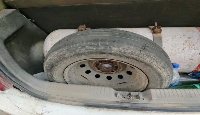 2011 Hyundai i10 ERA 1.1, Petrol, Manual, 85,132 km, tyre