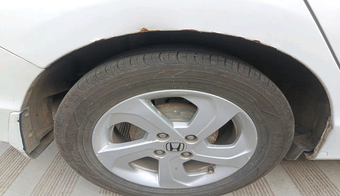 2016 Honda City 1.5L I-VTEC VX, Petrol, Manual, 1,17,840 km, tyre