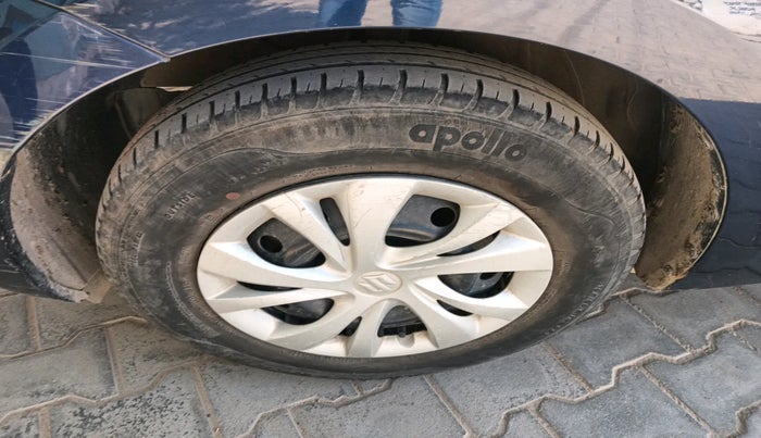 2020 Maruti Swift VXI, Petrol, Manual, 49,957 km, tyre