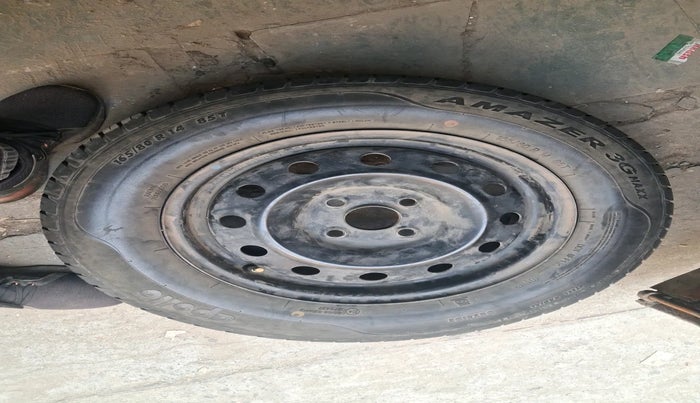 2018 Maruti Swift VXI, Petrol, Manual, 35,750 km, tyre