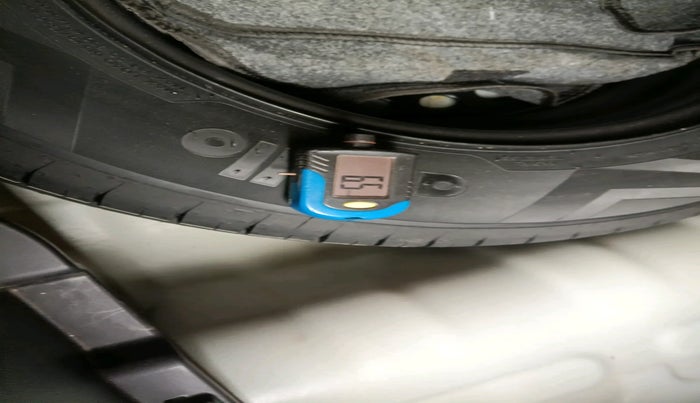 2021 Hyundai VENUE S+ 1.2, Petrol, Manual, 8,656 km, tyre