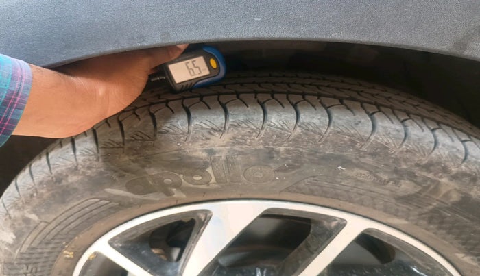 2024 Mahindra XUV 3XO AX5L 1.2 TGDi AT, Petrol, Automatic, 4,101 km, tyre