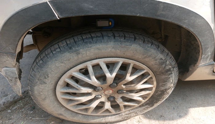 2016 Mahindra Kuv100 K4 PLUS 6 STR, Petrol, Manual, 47,505 km, tyre