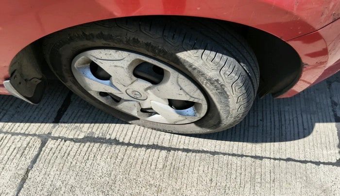 2021 Tata Tiago XT PETROL, Petrol, Manual, 35,000 km, tyre