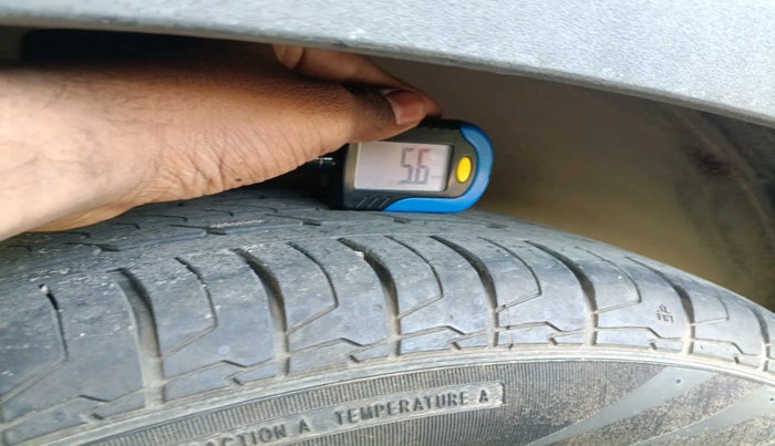 2022 Hyundai Creta SX 1.5 PETROL, Petrol, Manual, 8,800 km, tyre