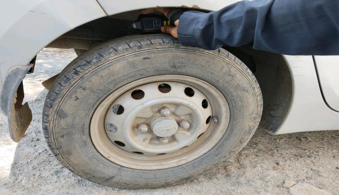 2012 Hyundai Eon D-LITE+, Petrol, Manual, 64,645 km, tyre