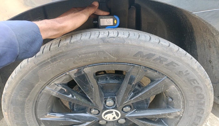 2025 Skoda SLAVIA Sportline 1.0L TSI AT, Petrol, Automatic, 3,820 km, tyre