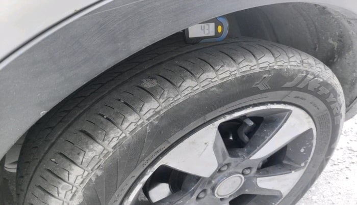 2019 Tata NEXON XZ PLUS PETROL, Petrol, Manual, 1,24,717 km, tyre