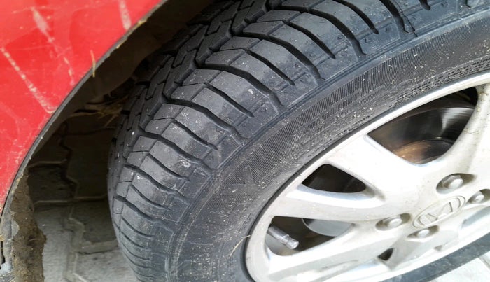 2017 Honda Brio VX MT, Petrol, Manual, 65,327 km, tyre