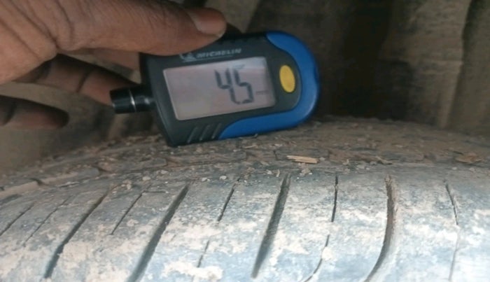 2015 Honda Jazz 1.2L I-VTEC S, Petrol, Manual, 1,08,459 km, tyre