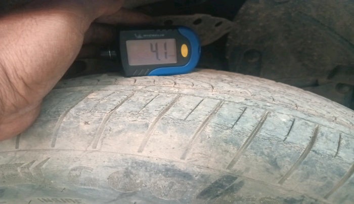 2015 Honda Jazz 1.2L I-VTEC S, Petrol, Manual, 1,08,459 km, tyre