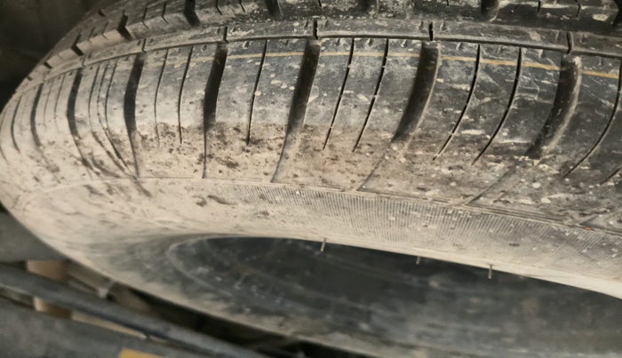 2021 Tata Harrier XZA 2.0L DARK EDITION, Diesel, Automatic, 1,58,132 km, tyre