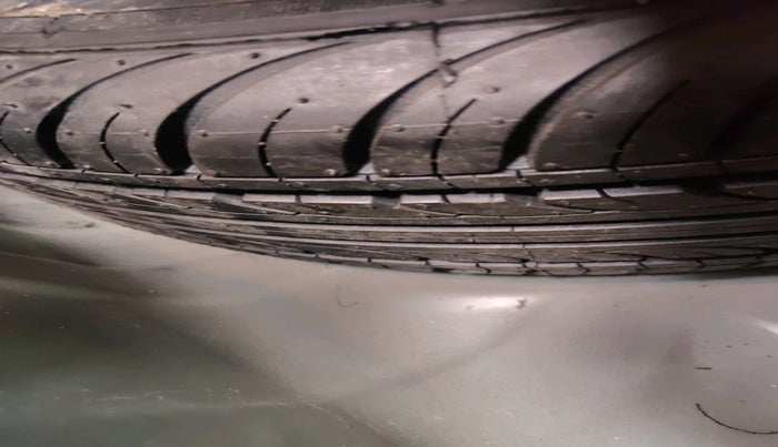 2014 Hyundai Elite i20 SPORTZ 1.2, Petrol, Manual, 42,601 km, tyre