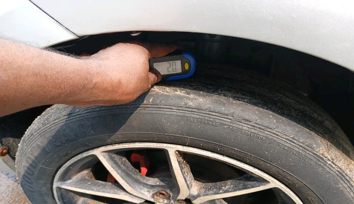 2010 Tata Indigo V BS-III, Diesel, Manual, 1,01,688 km, tyre