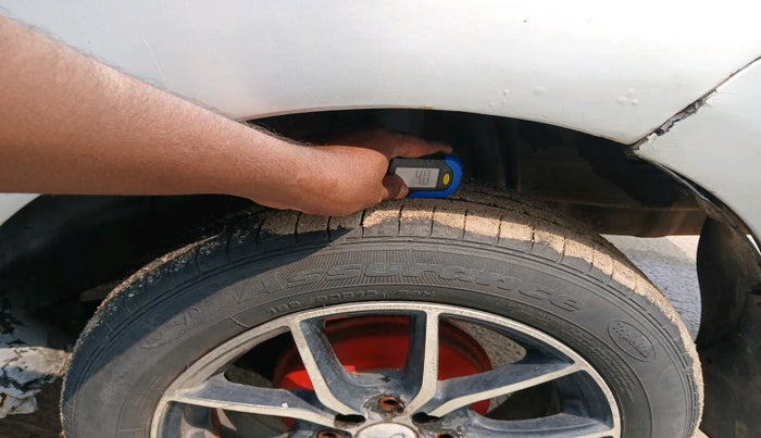 2010 Tata Indigo V BS-III, Diesel, Manual, 1,01,688 km, tyre