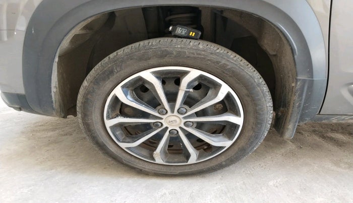 2021 Renault Kiger RXL MT, Petrol, Manual, 16,495 km, tyre