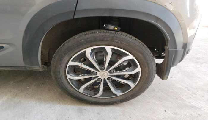 2021 Renault Kiger RXL MT, Petrol, Manual, 16,495 km, tyre