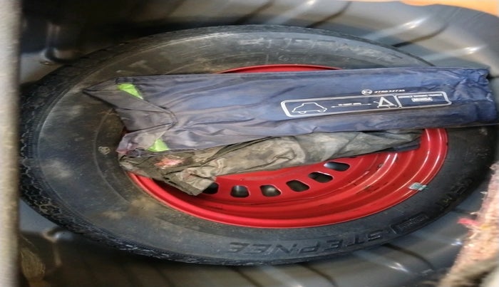 2021 Renault Kiger RXL MT, Petrol, Manual, 16,495 km, tyre