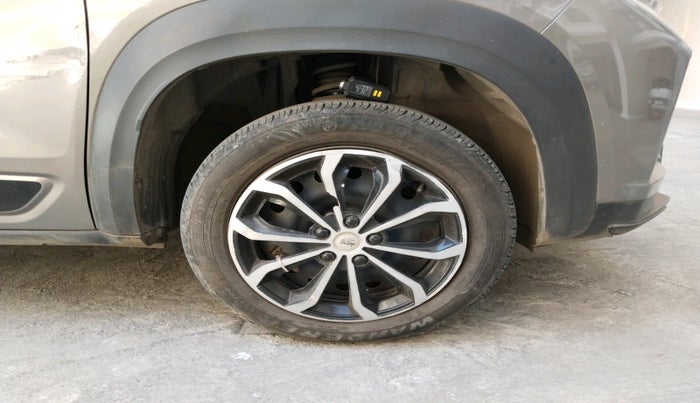 2021 Renault Kiger RXL MT, Petrol, Manual, 16,495 km, tyre