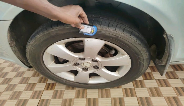 2010 Skoda Laura ELEGANCE 1.9 TDI MT, Diesel, Manual, 1,54,878 km, tyre