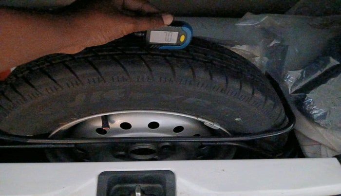 2019 Maruti New Wagon-R LXI CNG (O) 1.0, Petrol, Manual, 98,951 km, tyre