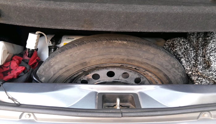 2022 Maruti Celerio VXI CNG, Petrol, Manual, 49,444 km, tyre