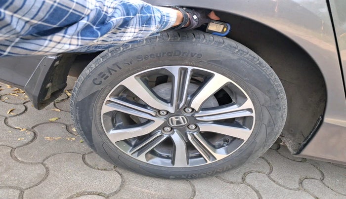 2017 Honda City 1.5L I-VTE V CVT, Petrol, Automatic, 49,579 km, tyre