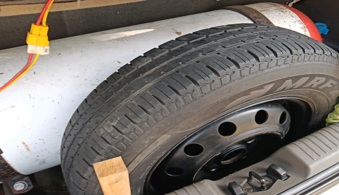 2011 Hyundai i10 MAGNA 1.2, Petrol, Manual, 76,517 km, tyre