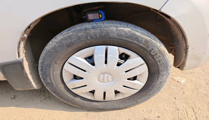 2022 Maruti Alto LXI OPT CNG, Petrol, Manual, 60,172 km, tyre